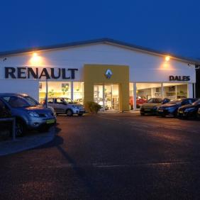 Renault Showroom - Night Exterior
